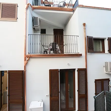 Orchidea Oda ve Kahvaltı Civitanova Marche